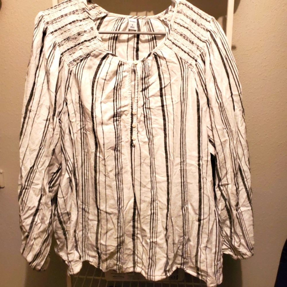 Old Navy Long-Sleeve Split-Neck Printed Poet Blouse for Women